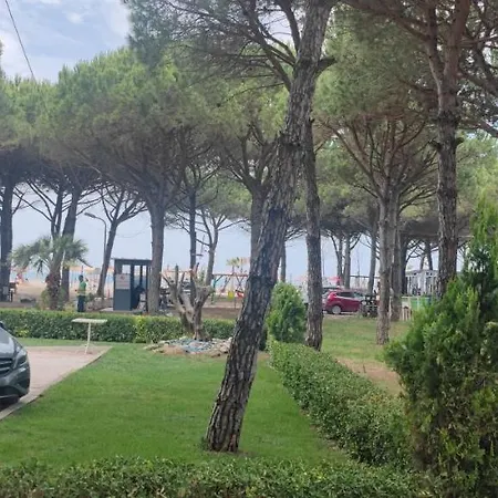 La Pineta Апарт-отель Голем