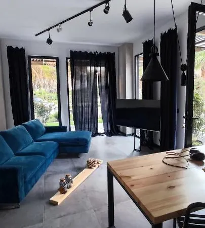 La Pineta Голем