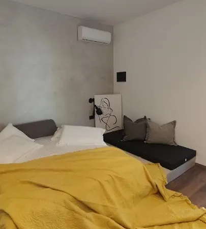 La Pineta Golem (Tirana)