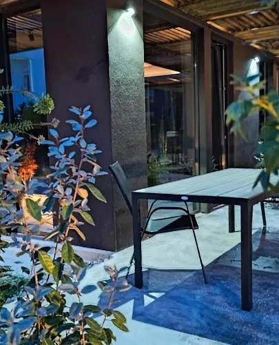 Ξενοδοχείο με διαμερίσματα La Pineta 4*