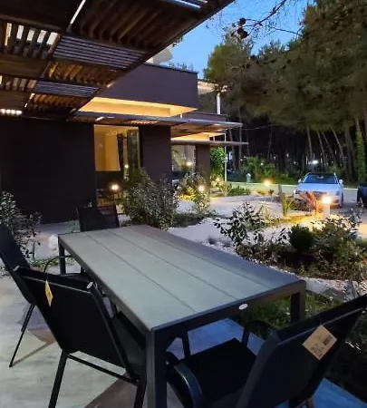 La Pineta Golem (Tirana)